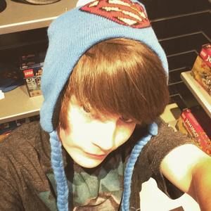 Meet your Posher, Hunter